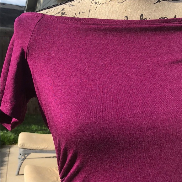 WHBM Barcelona Off-The-Shoulder Short-Sleeve Tee - Picture 6 of 8